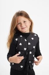 Siyah Yelekli Triko Takım