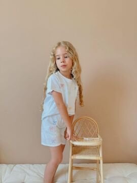 Kurdele Detaylı Beyaz Takım