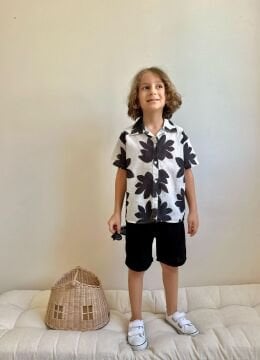 Desenli Gömlekli Takım