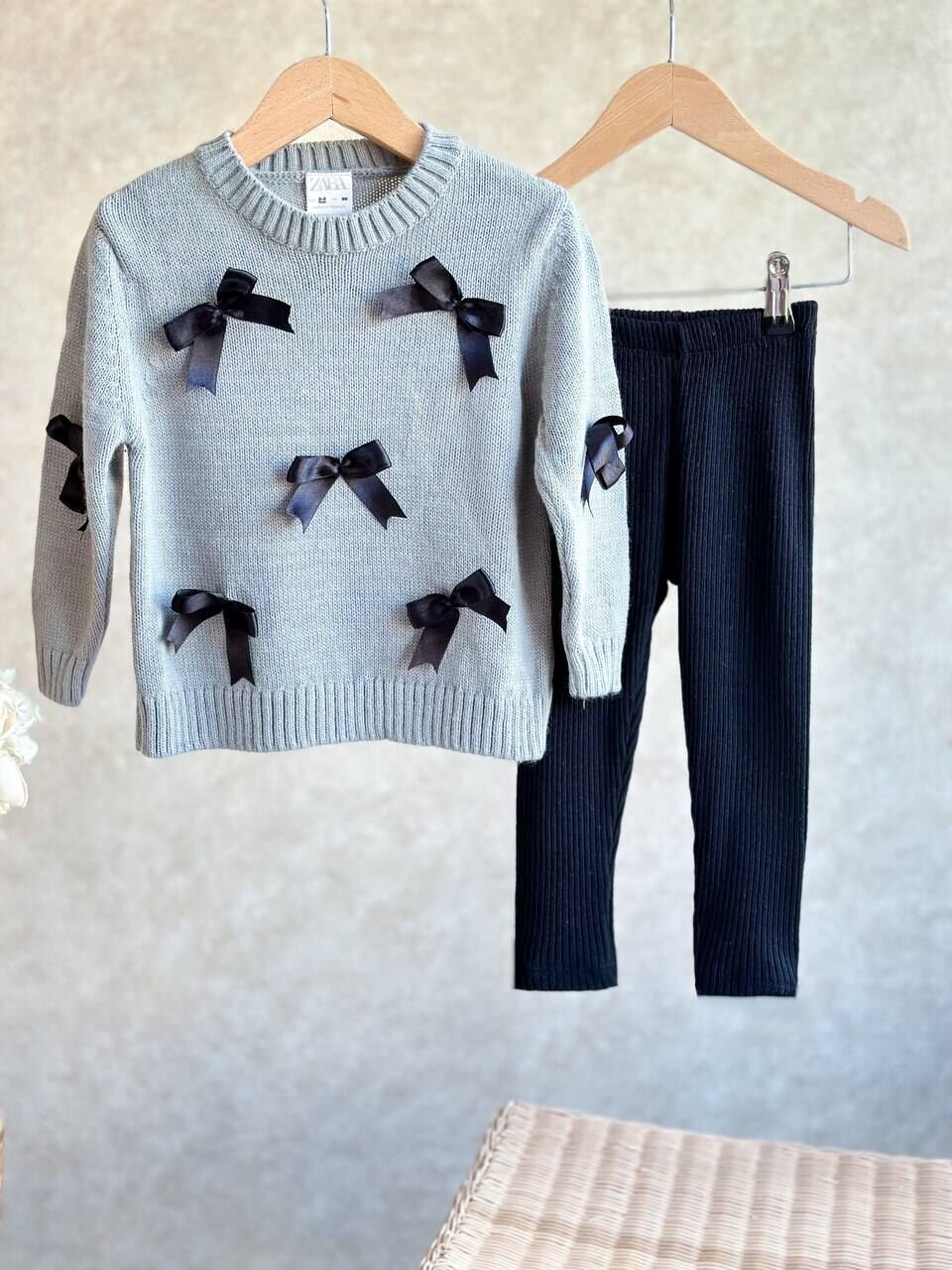 Kurdele Detaylı Triko Takım