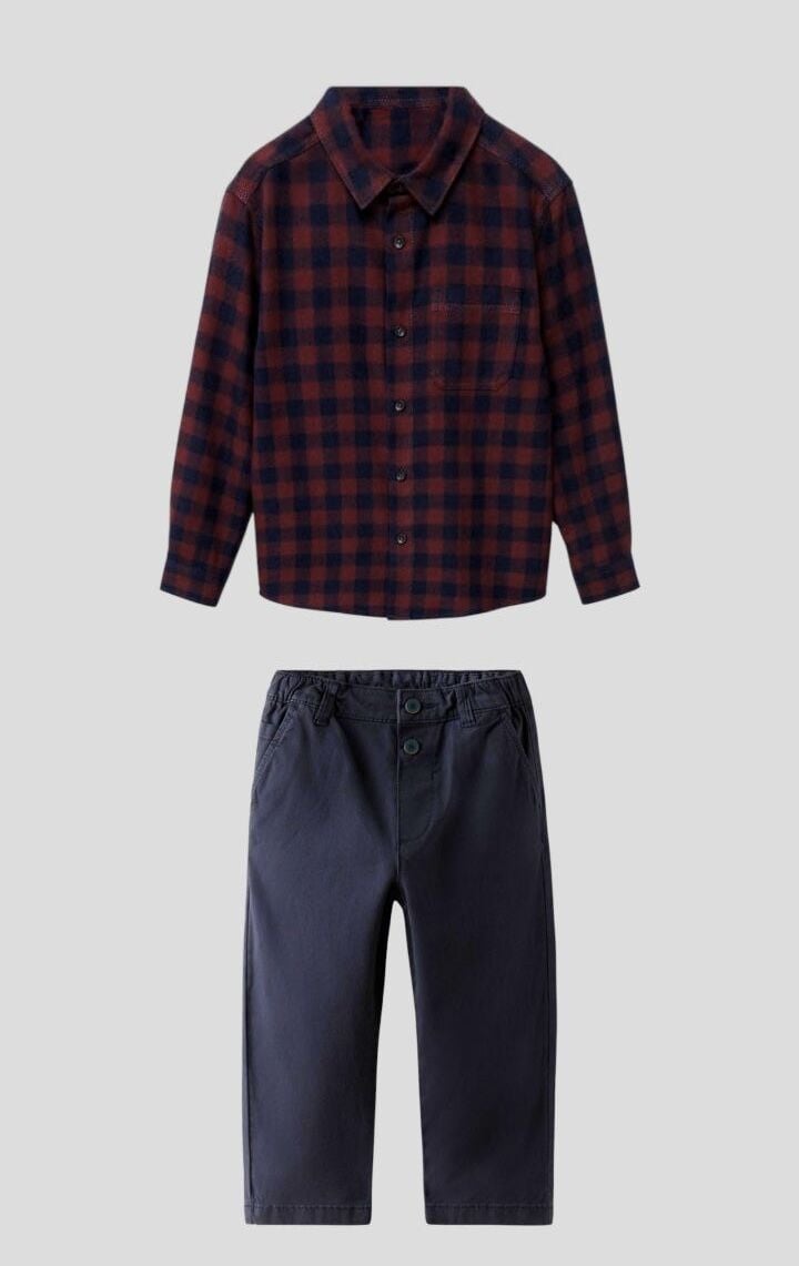 Kareli Gömlek Lacivert Pantolon Takım