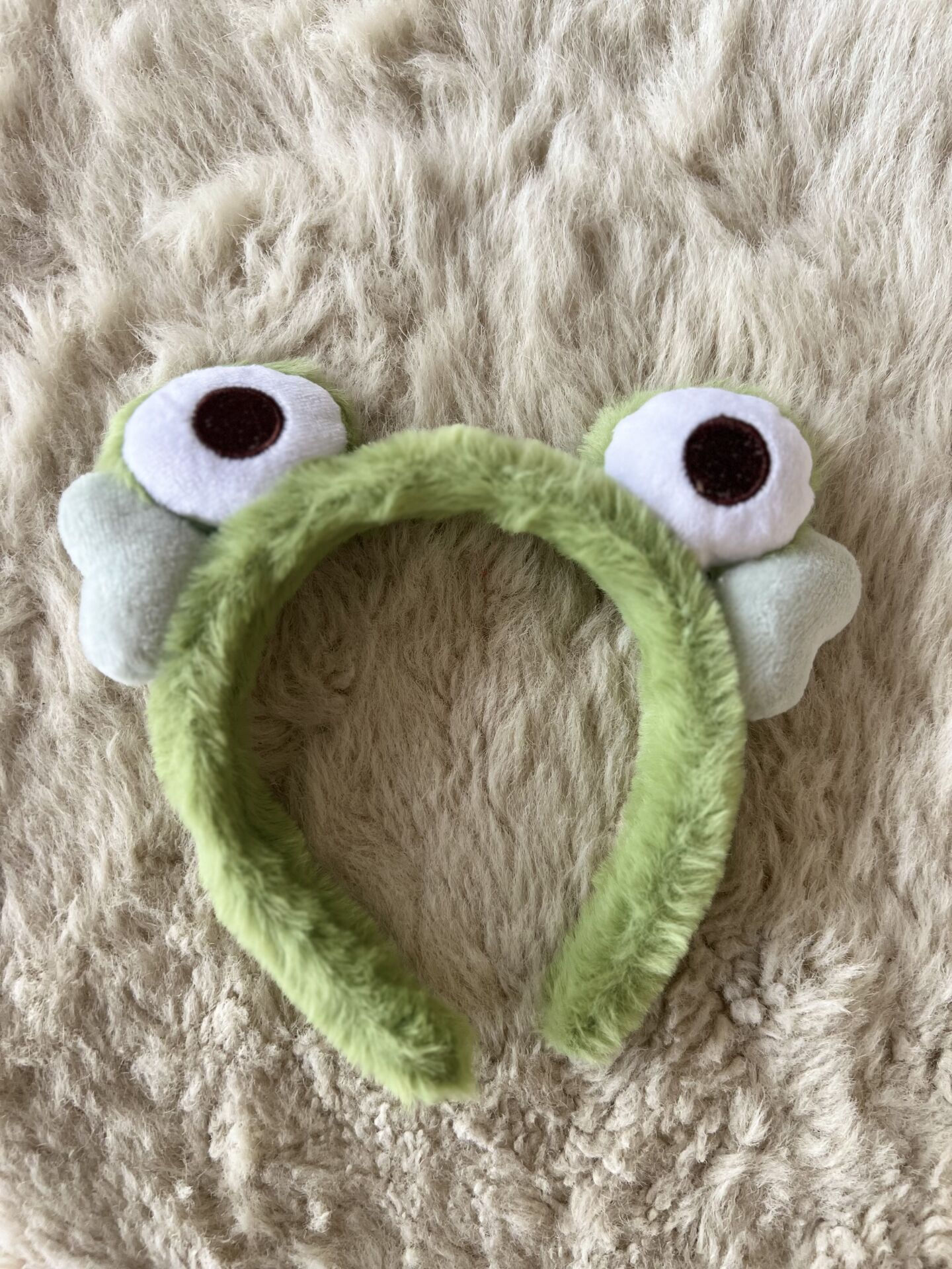 Peluş Kurbağalı Taç