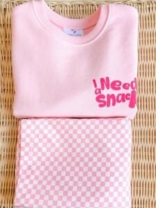 Pembe Kareli Takım