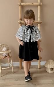 Siyah Güpür Yakalı Elbise