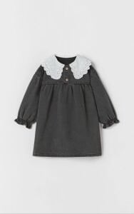 Yakası Güpür Detaylı Siyah Kot Elbise