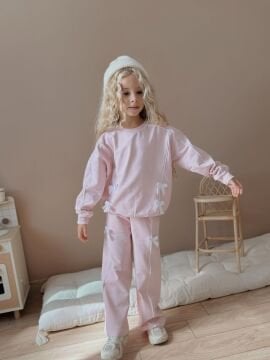 Pembe Kurdele Detaylı Takım